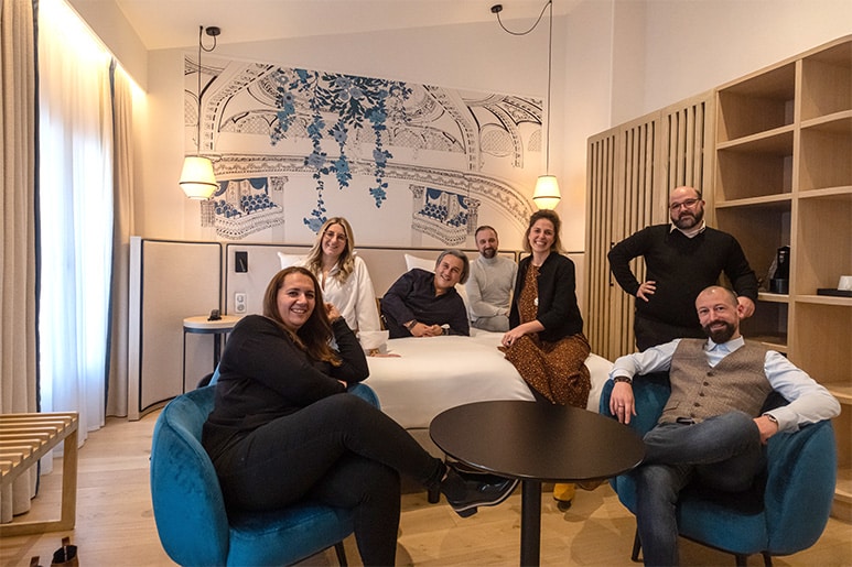 Photo de groupe réunissant les différents dirigeants de chaque société de l'écosystème Axioncom.