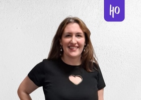 Portrait d'Aurore Blot, membre active de l'écosystème hôtelier Axioncom.