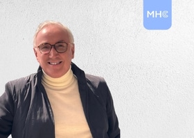 Portrait de Eric Lanciaux, membre active de l'écosystème hôtelier Axioncom.