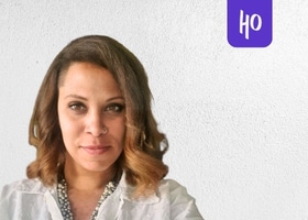 Portrait de Léa Gober, membre active de l'écosystème hôtelier Axioncom.
